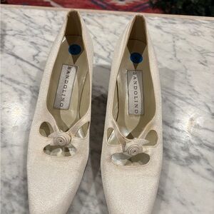 Bandolino Women's Cream Heels with Floral Accent and Cut Outs S9